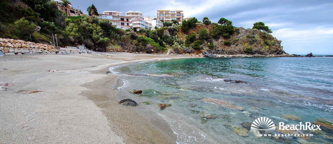 Espana - Comarques gironines -  Llanca - Playa Cau del Llop