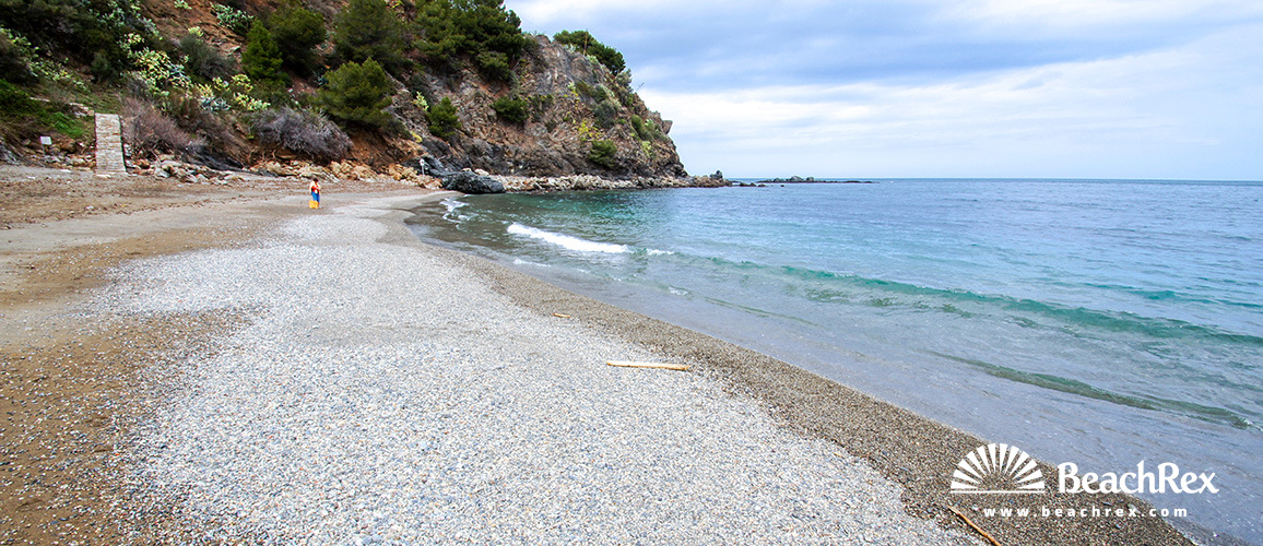 Espana - Comarques gironines -  Llanca - Playa Cau del Llop