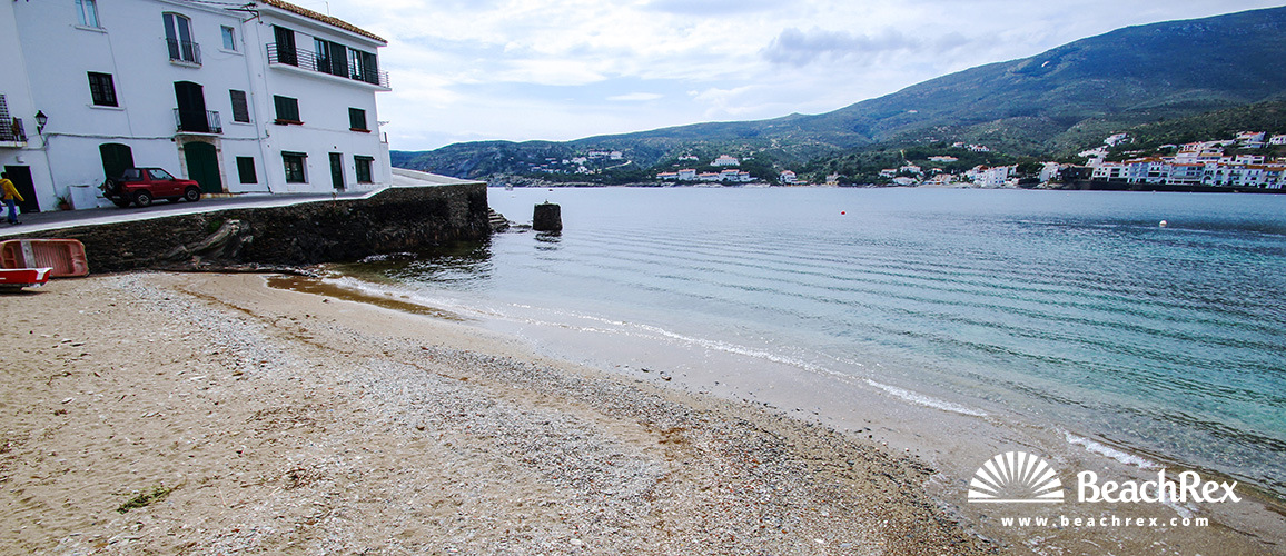 Spain - Comarques gironines -  Cadaqués - Beach Es Pianc