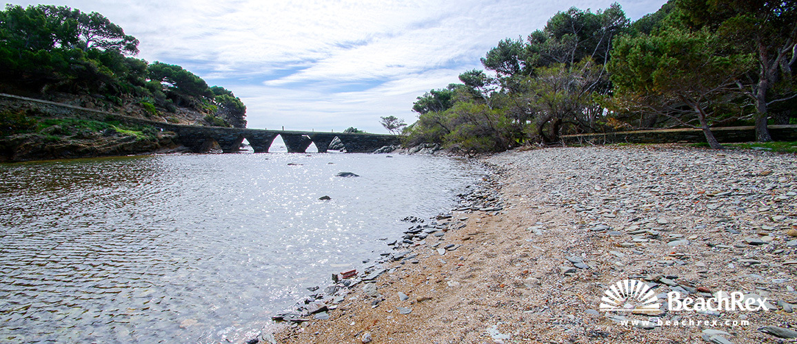 Spain - Comarques gironines -  Cadaqués - Beach es Sortell