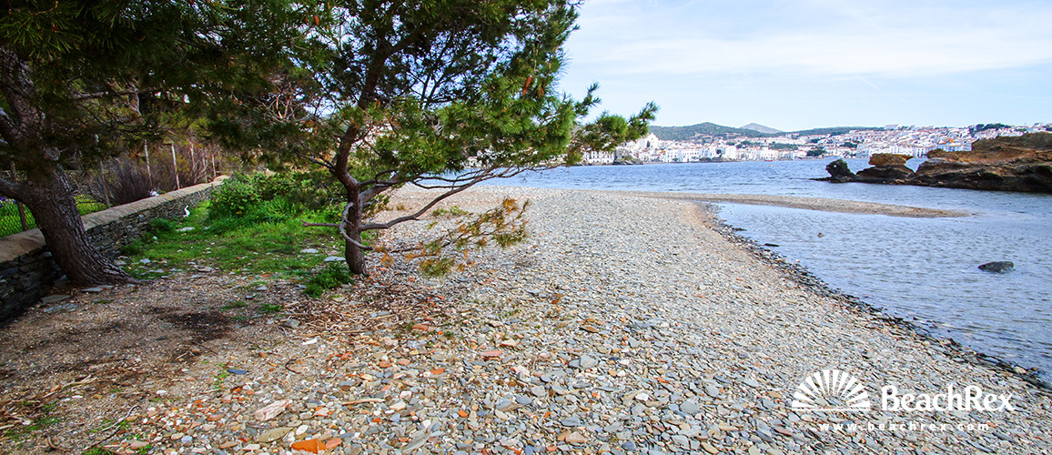 Spain - Comarques gironines -  Cadaqués - Beach es Sortell