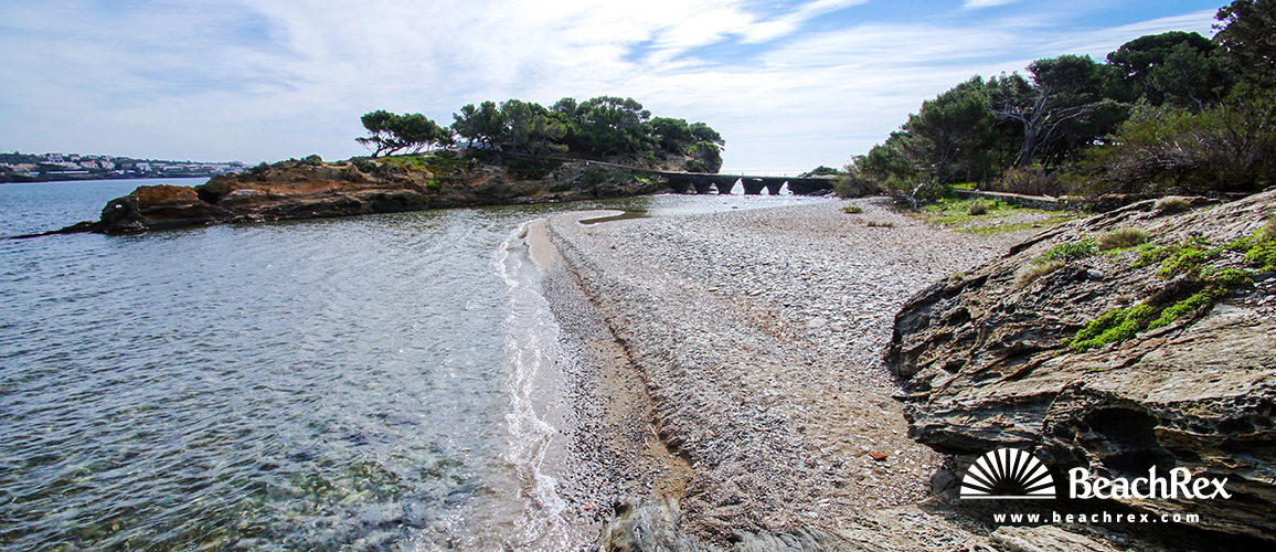 Spain - Comarques gironines -  Cadaqués - Beach es Sortell