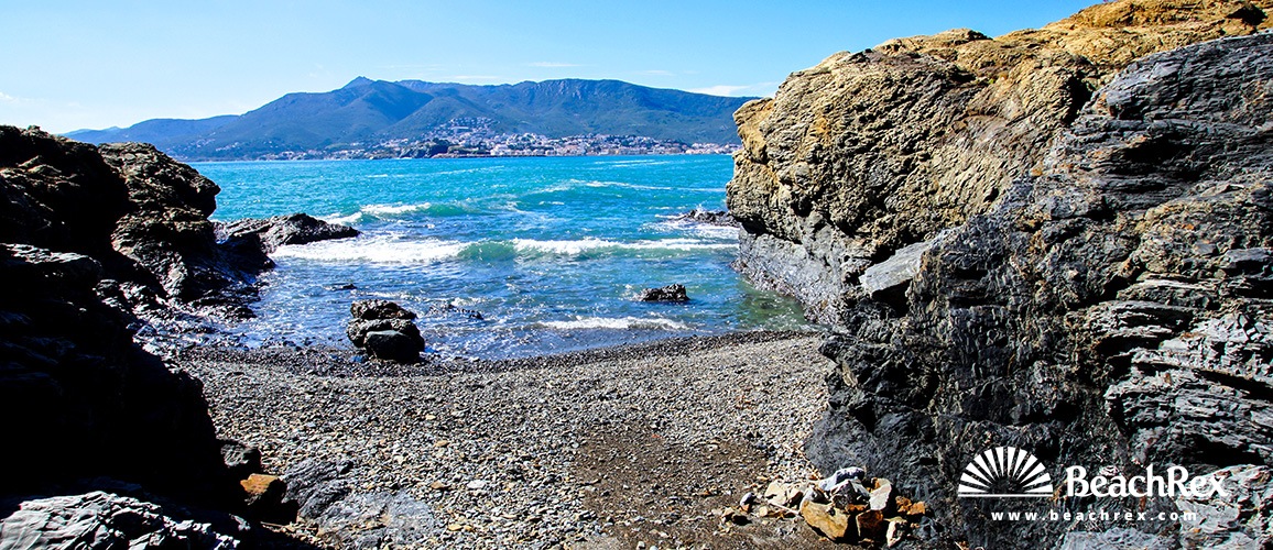 Spain - Comarques gironines -  Llanca - Beach Petita del Futaner