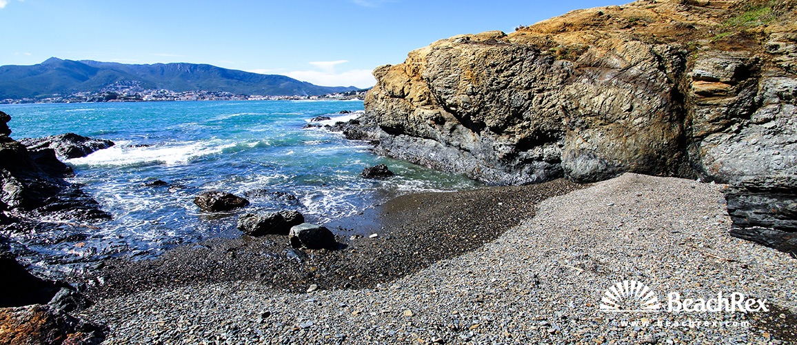 Spain - Comarques gironines -  Llanca - Beach Petita del Futaner
