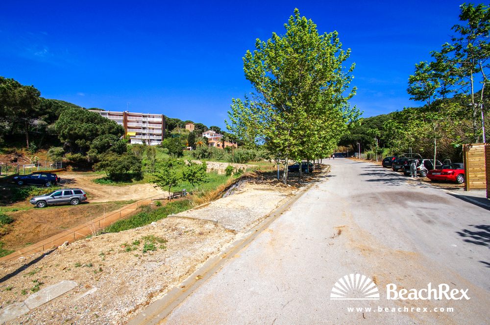 Spain - Àmbit metropolità -  Calella - Beach Roca Pins