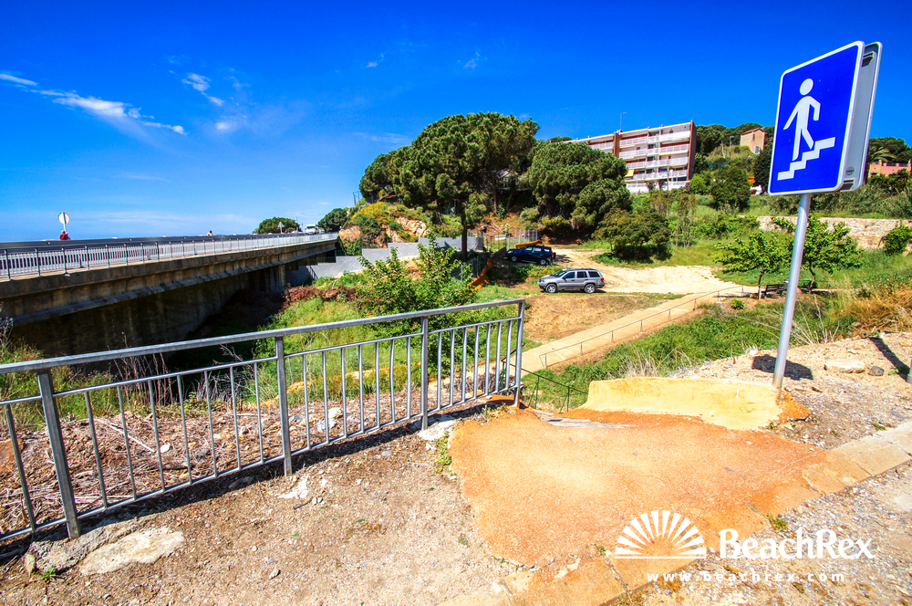 Spain - Àmbit metropolità -  Calella - Beach Roca Pins