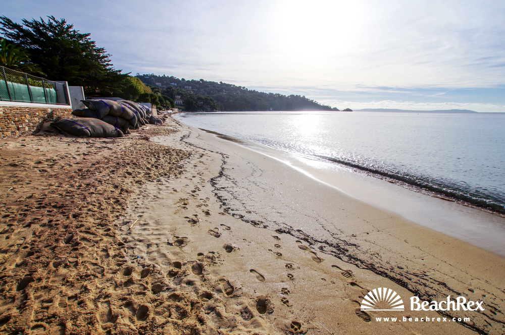 france - Var -  Le Lavandou - Plage du Cap Nègre