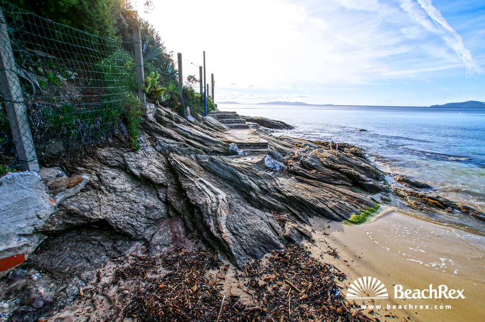 france - Var -  Le Lavandou - Plage du Cap Nègre