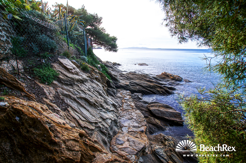 france - Var -  Le Lavandou - Plage du Cap Nègre