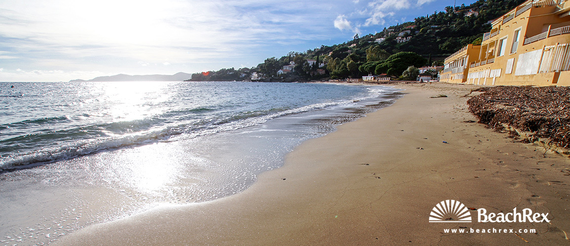 france - Var -  Le Lavandou - Plage d'Aiguebelle
