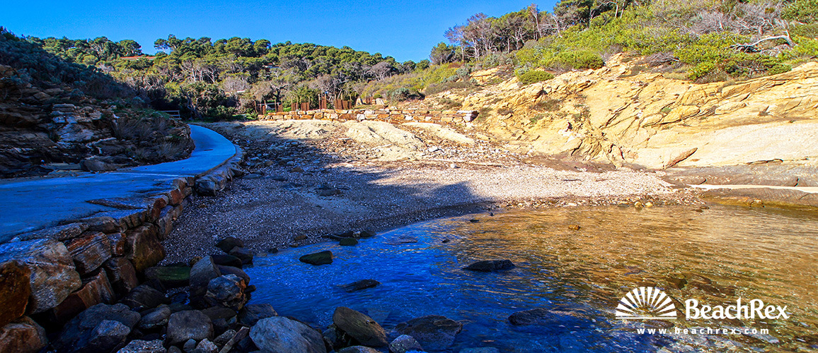 France - Var -  Bormes-les-Mimosas - Beach de Porto Fino