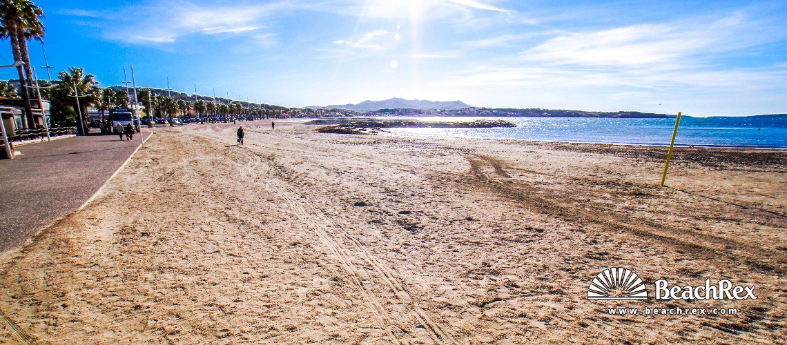 france - Var -  Six-Fours-les-Plages - Plage de Bonnegrace