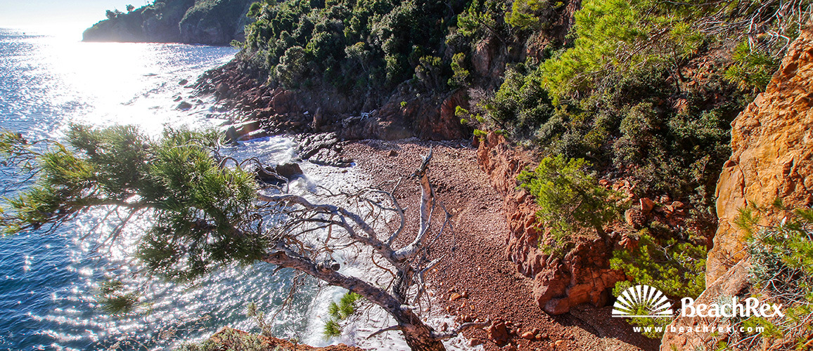 France - AlpesMaritimes -  Théoule-sur-Mer - Beach Ballif