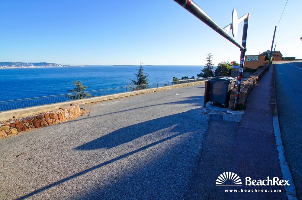 France - AlpesMaritimes -  Théoule-sur-Mer - Beach Ballif