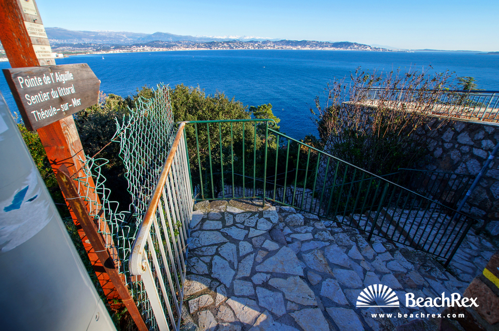 France - AlpesMaritimes -  Théoule-sur-Mer - Beach Ballif