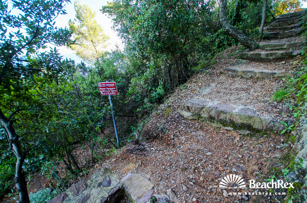 France - AlpesMaritimes -  Théoule-sur-Mer - Beach Ballif