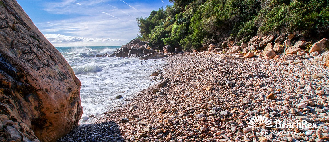 France - AlpesMaritimes -  Roquebrune-Cap-Martin - Beach Rocher