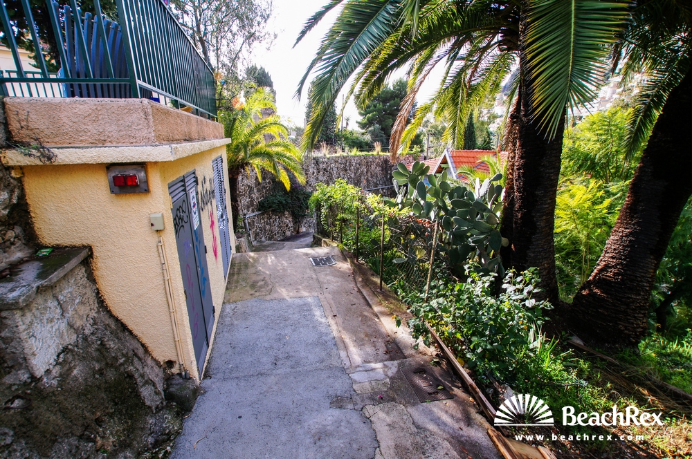 France - AlpesMaritimes -  Roquebrune-Cap-Martin - Beach Rocher