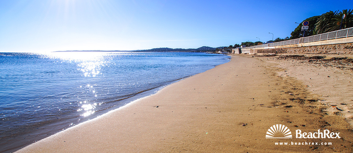 France - Var -  Roquebrune-sur-Argens - Beach de la Garonnette