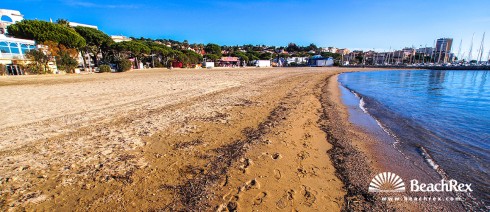France - Var -  Sainte-Maxime - Beach du centre ville