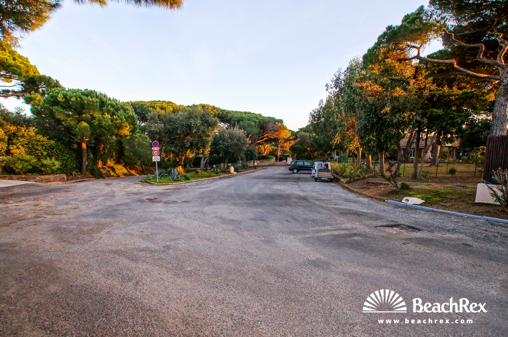 France - Var -  Saint-Tropez - Beach de la Moutte