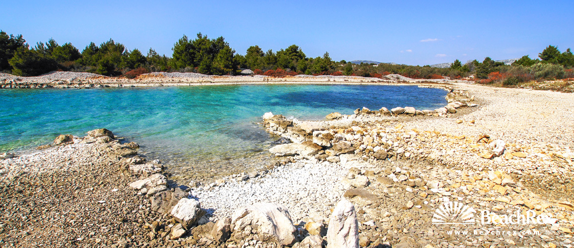Croatia - Dalmatia  Šibenik -  Pirovac - Beach Smokva