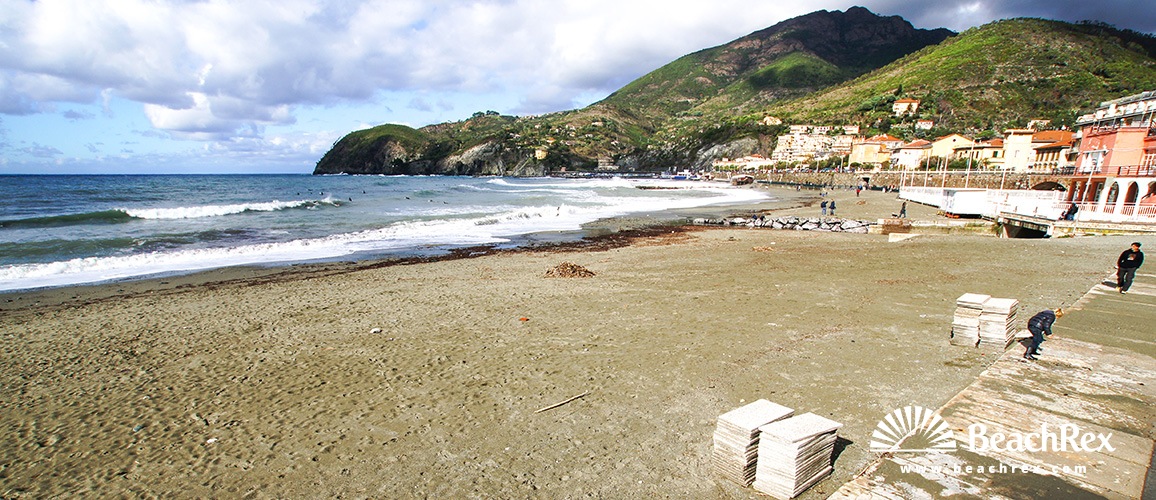 Italy - Liguria -  Levanto - Beach Levanto
