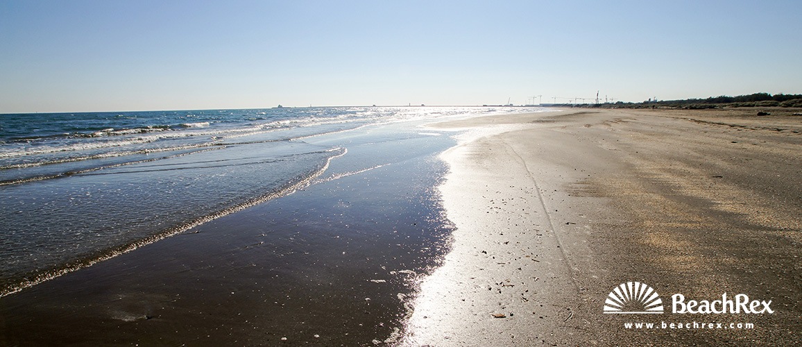 Italy - Veneto - island Lido -  Alberoni - Beach Alberoni