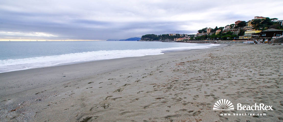 Italia - Liguria -  Celle Ligure - Spiaggia Piani