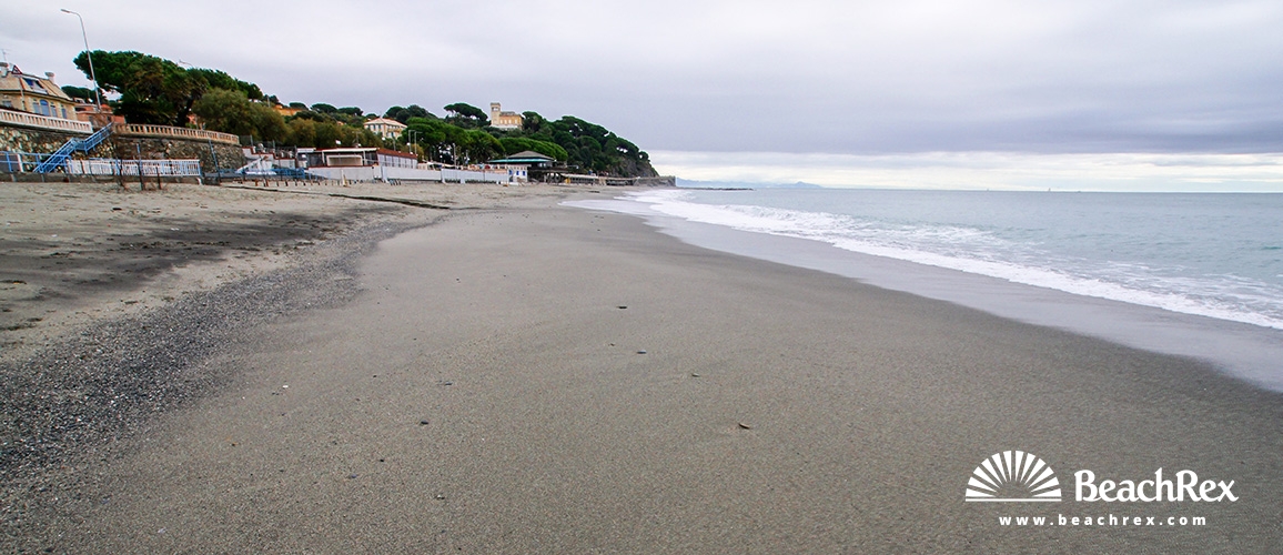 Italia - Liguria -  Celle Ligure - Spiaggia Piani