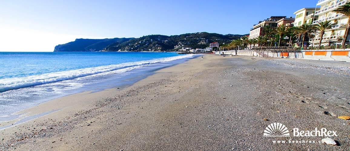 Italien - Liguria -  Spotorno - Strand Spotorno