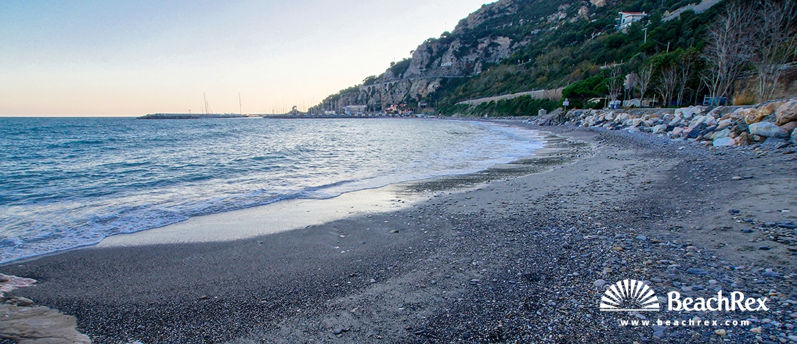 Italy - Liguria -  Alassio - Beach Luca Ferrari