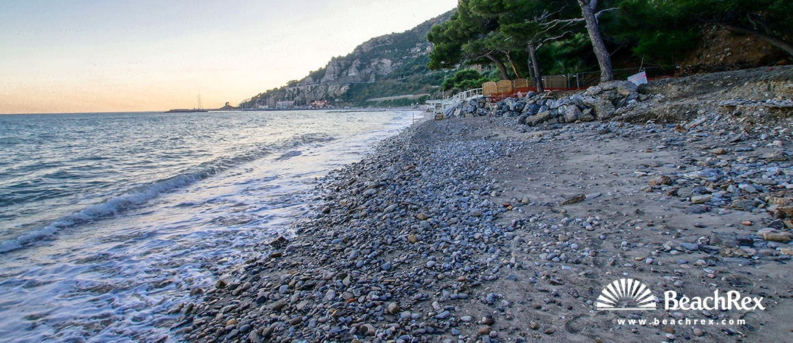 Italy - Liguria -  Alassio - Beach Luca Ferrari