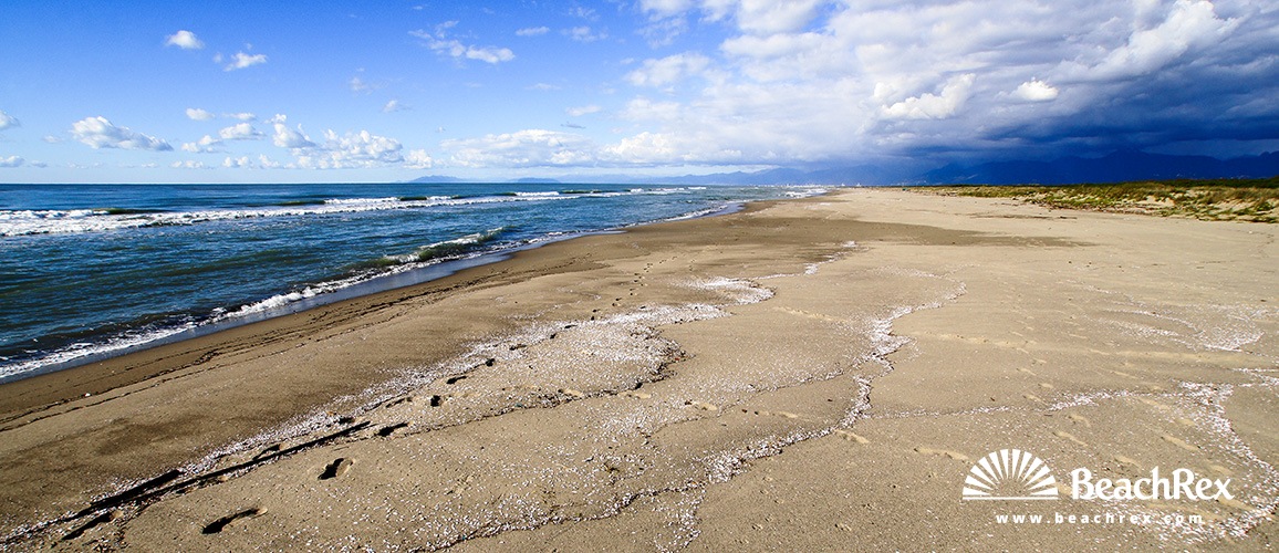 Italia - Toscana -  Torre del Lago - Playa Marina di Vecchiano