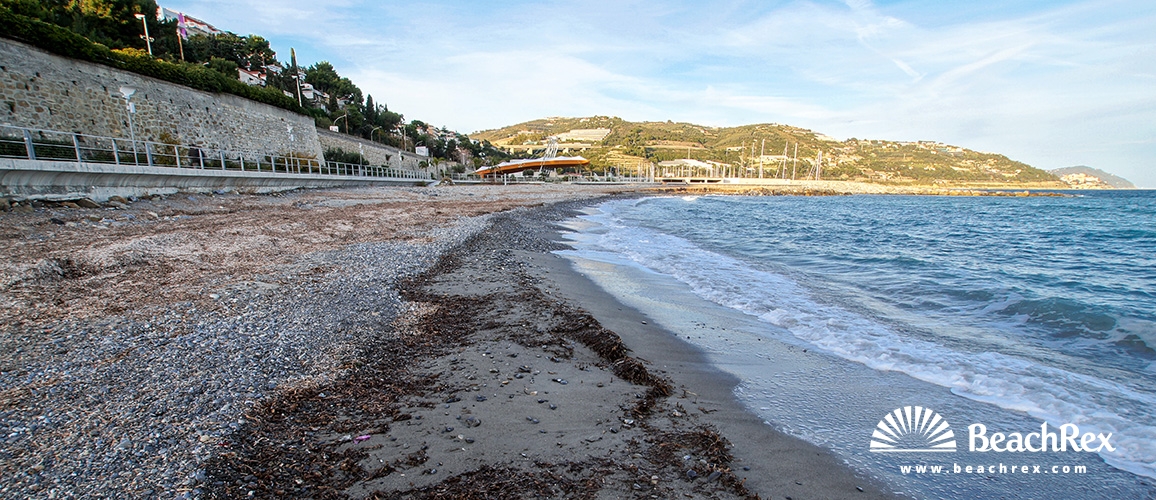 Italia - Liguria -  San Lorenzo al Mare - Spiaggia Vele