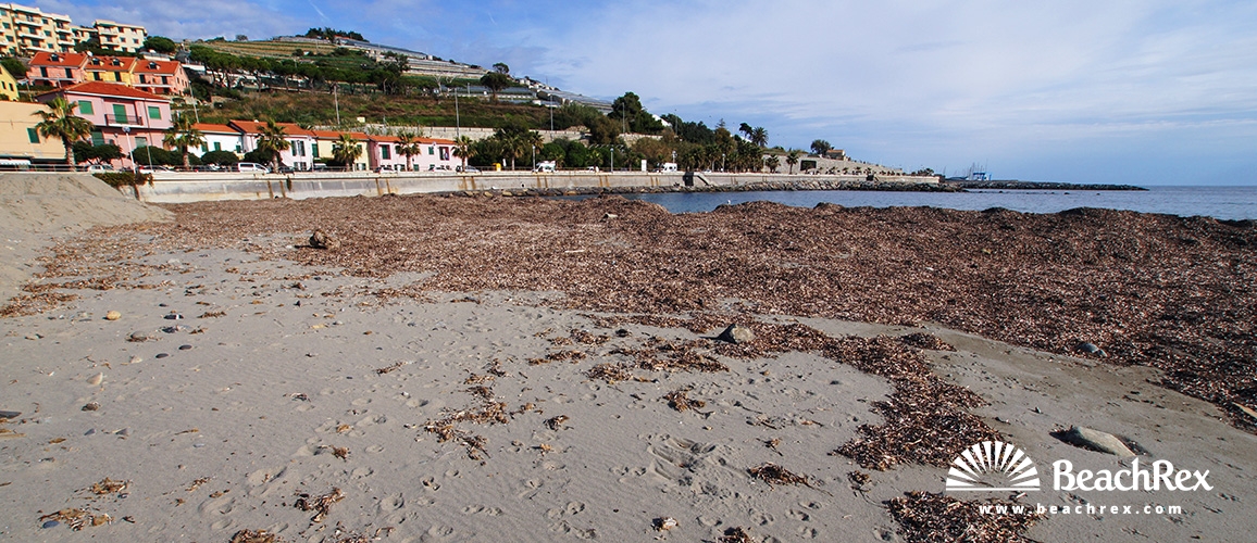 Italy - Liguria -  Santo Stefano al Mare - Beach Albertis