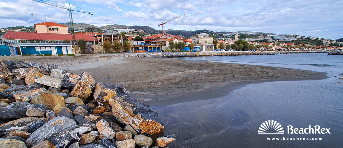 Italy - Liguria -  Riva Ligure - Beach Riva