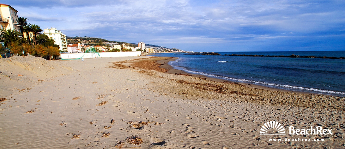 Italy - Liguria -  Bussana - Beach Bussana