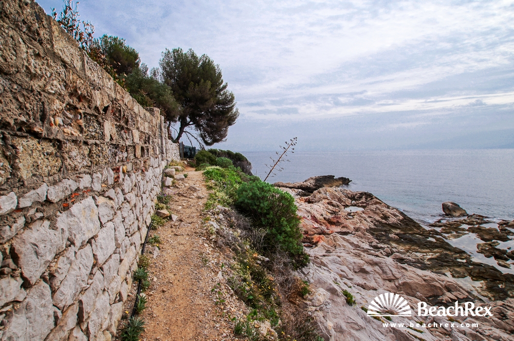 Italia - Liguria -  Grimaldi - Spiaggia Beniamin
