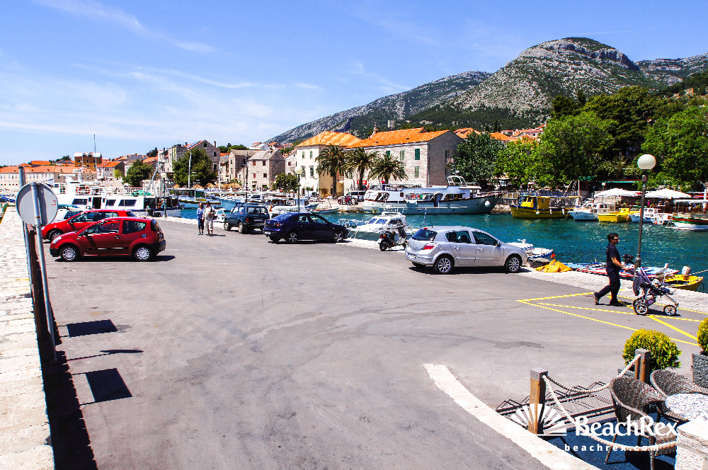 Croatie - Dalmatie  Split - Ile Brač -  Bol - Plage Port Bol