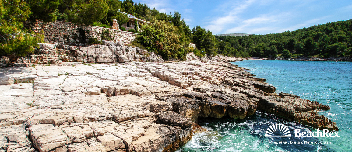 Croatie - Dalmatie  Split - Ile Brač -  Milna - Plage Koromaslinova