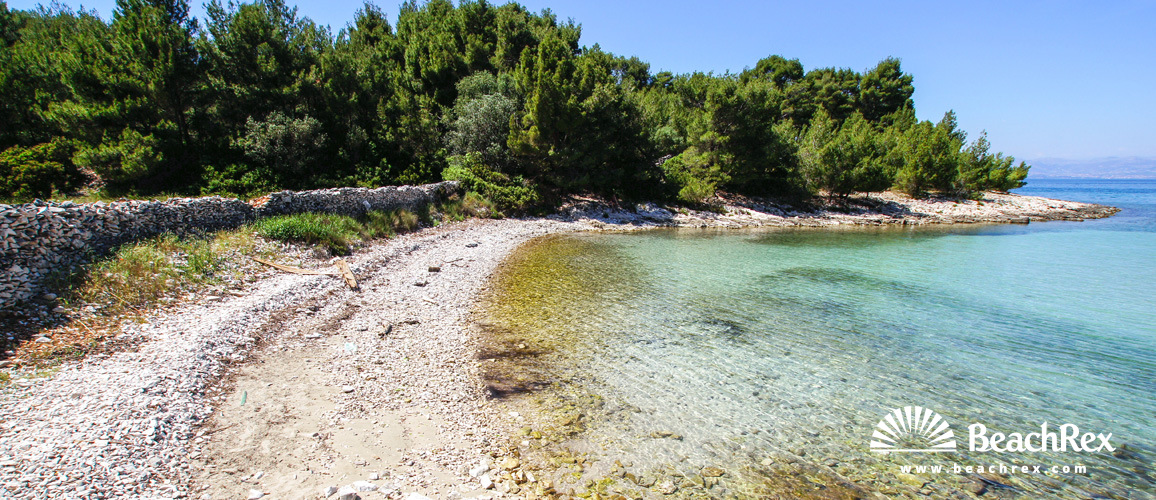 Hrvatska - Dalmacija  Split - Otok Brač -  Mirca - Plaža Vela Luka