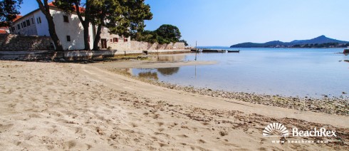 Hrvaška - Dalmacija  Zadar - Otok Ugljan -  Ugljan - Plaža Mostir