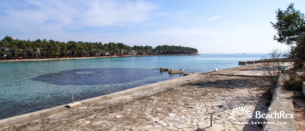 Croatie - Dalmatie  Zadar -  Biograd na Moru - Plage Crvena Luka