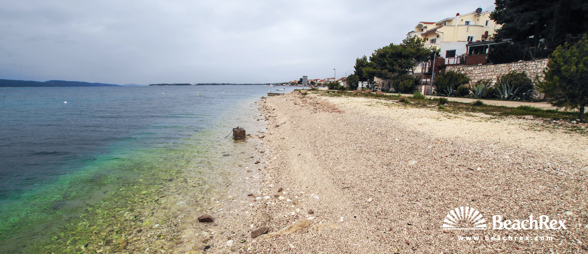 Croatie - Dalmatie  Šibenik -  Brodarica - Plage Brodarica