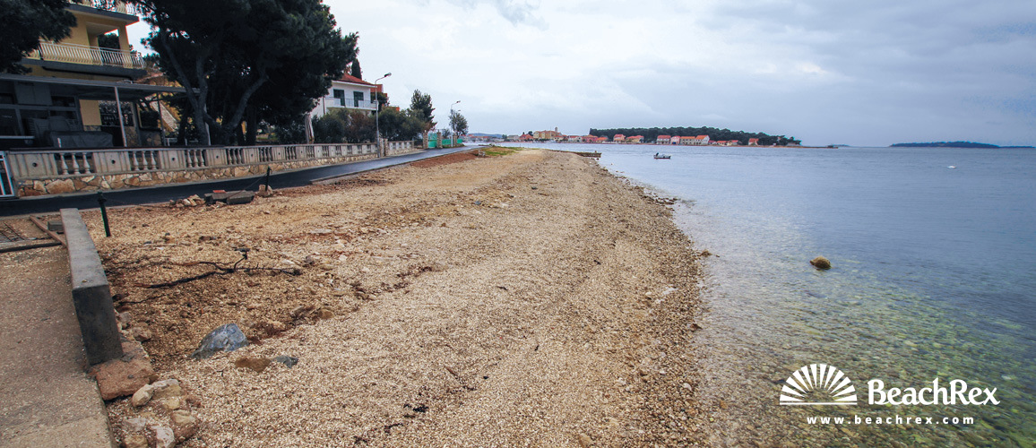 Croatie - Dalmatie  Šibenik -  Brodarica - Plage Brodarica