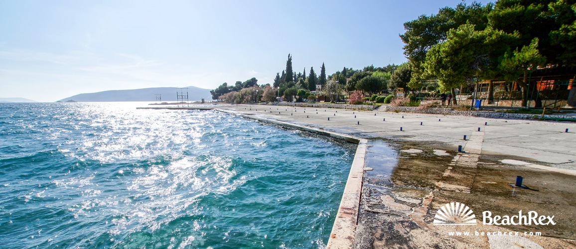 Croatia - Dalmatia  Split -  Seget Donji - Beach Medena