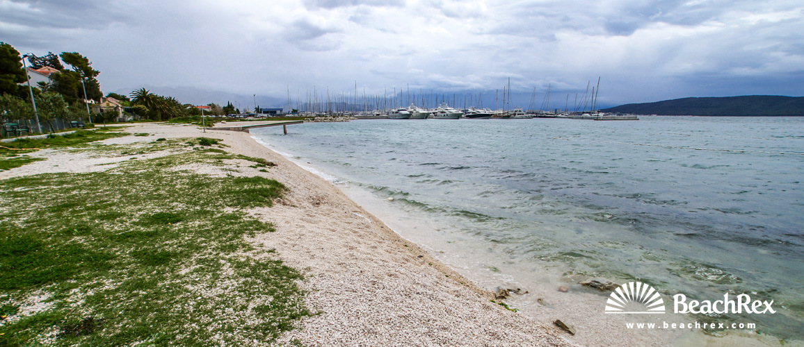 Croatia - Dalmatia  Split -  Kaštela - Beach Kaštel Gomilica