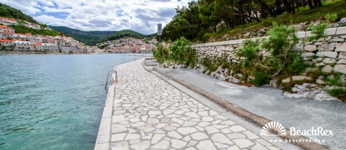 Croatie - Dalmatie  Split - Ile Brač -  Pučišća - Plage Sveti Rok