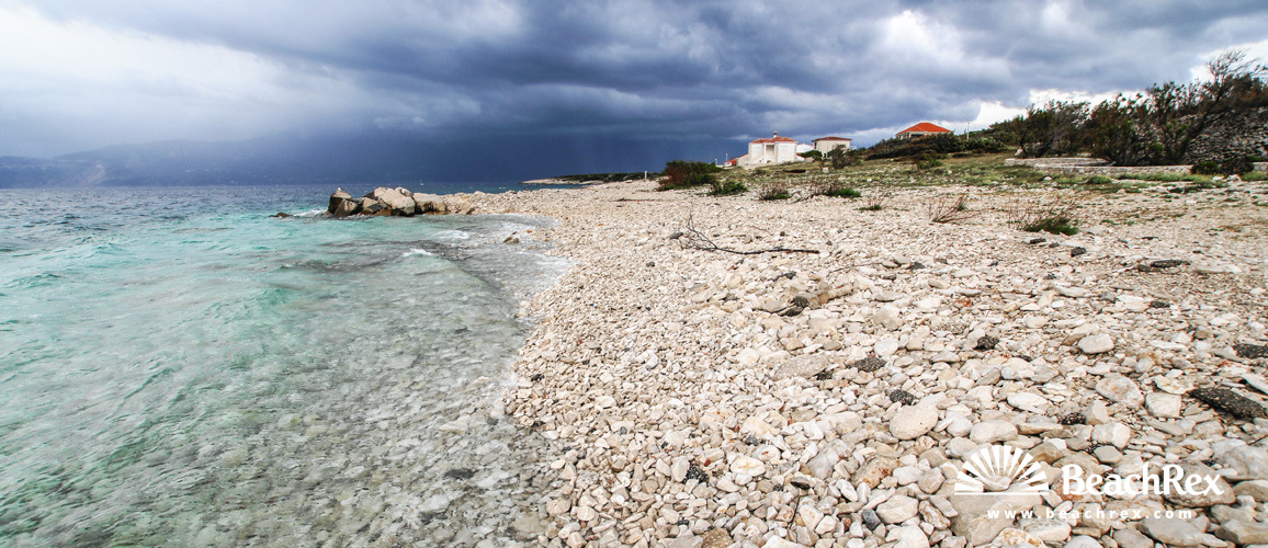 Croatie - Dalmatie  Split - Ile Brač -  Povlja - Plage Rt Povlja